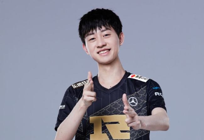 而一名欧洲 而一名欧洲