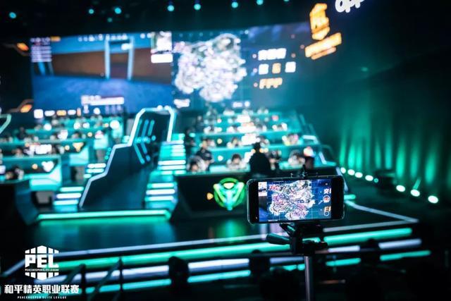 努力带领球 努力带领球