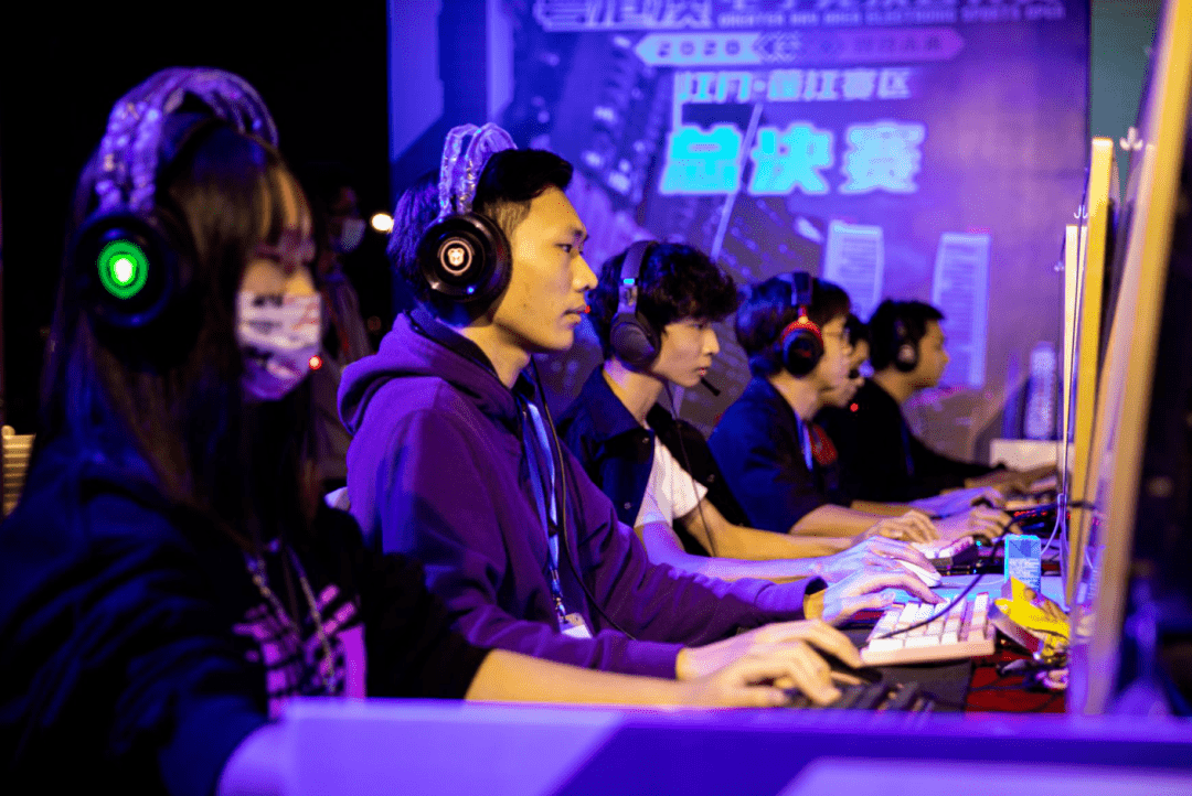 季一开场就 季一开场就