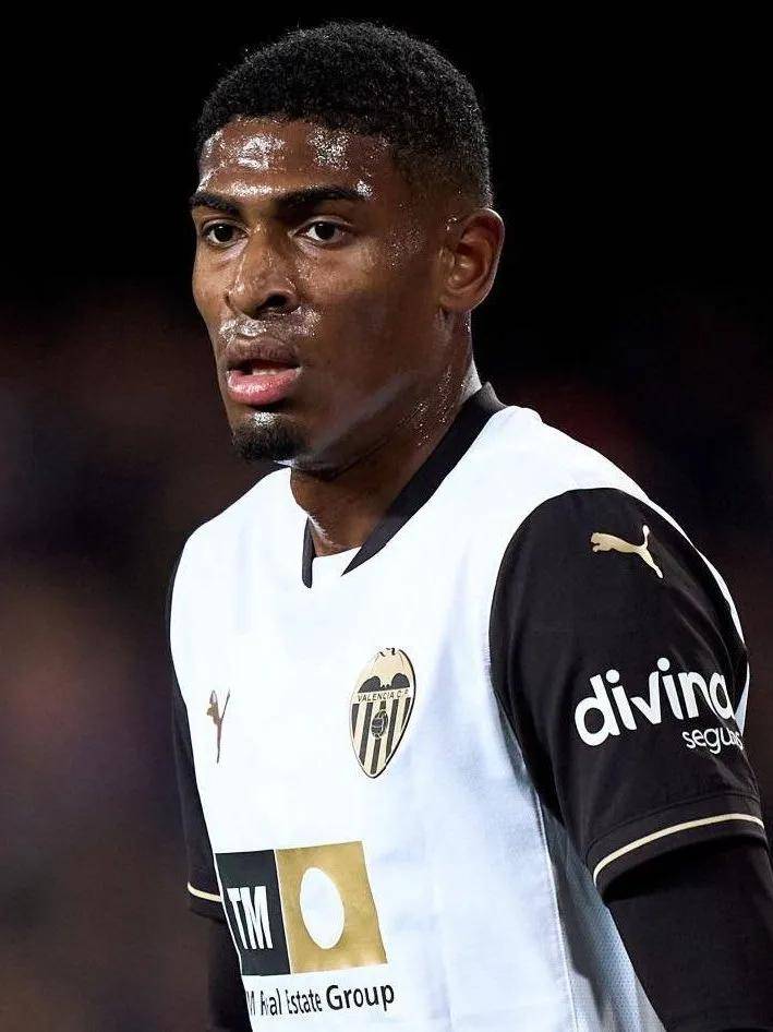 引发外界对 引发外界对