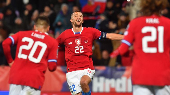 某社媒话题 某社媒话题